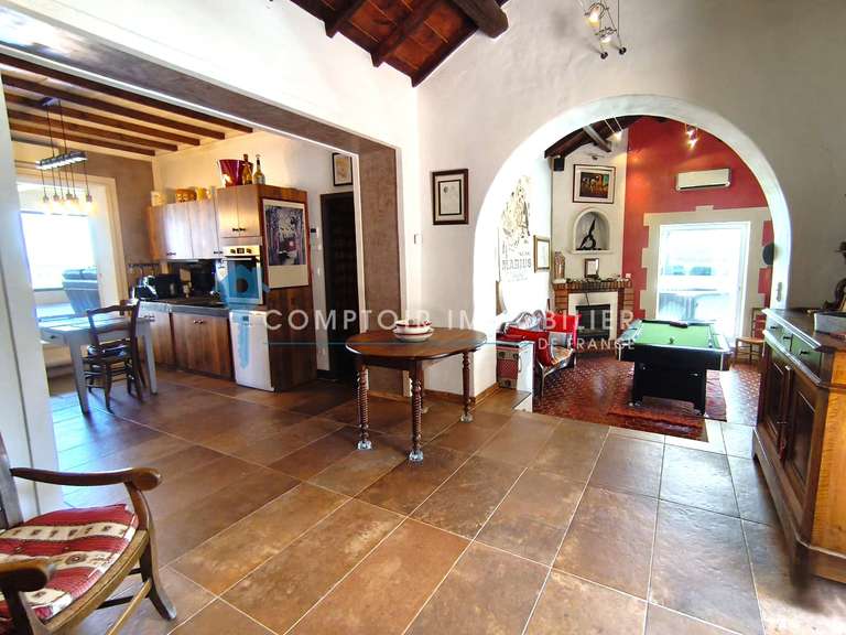 House Saint-Rémy-de-Provence - 5 bedrooms - 190m²