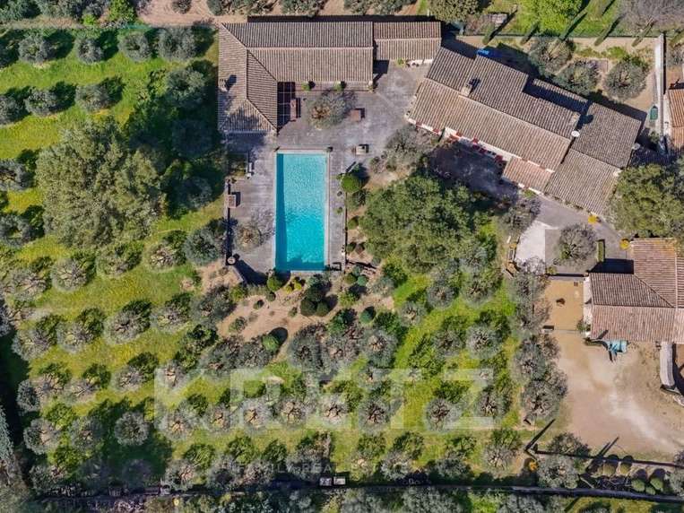 Maison Saint-Rémy-de-Provence - 5 chambres - 360m²