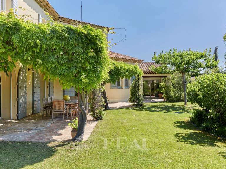 Maison Saint-Rémy-de-Provence - 5 chambres - 238m²