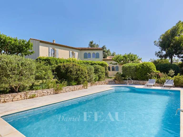 Maison Saint-Rémy-de-Provence - 5 chambres - 238m²