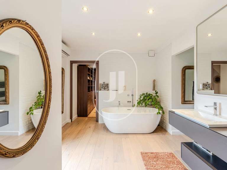 Maison Saint-Rémy-de-Provence - 4 chambres - 260m²