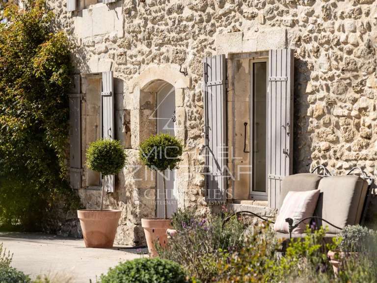 House Saint-Rémy-de-Provence - 4 bedrooms - 283m²