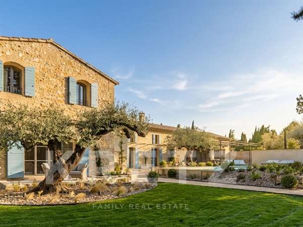 House Saint-Rémy-de-Provence - 5 bedrooms - 265m²