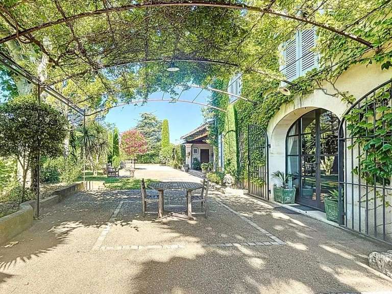 House Saint-Rémy-de-Provence - 4 bedrooms - 200m²