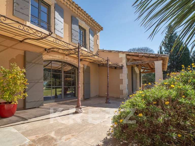 Maison Saint-Rémy-de-Provence - 5 chambres - 260m²