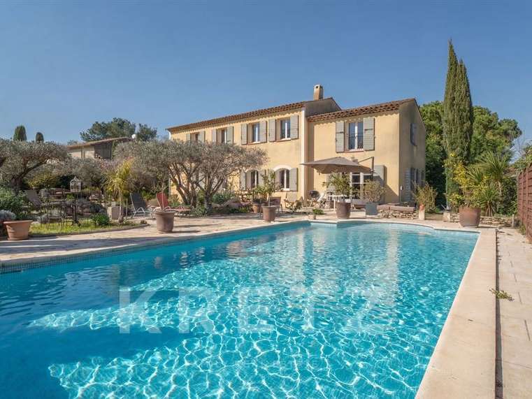House Saint-Rémy-de-Provence - 5 bedrooms - 214m²