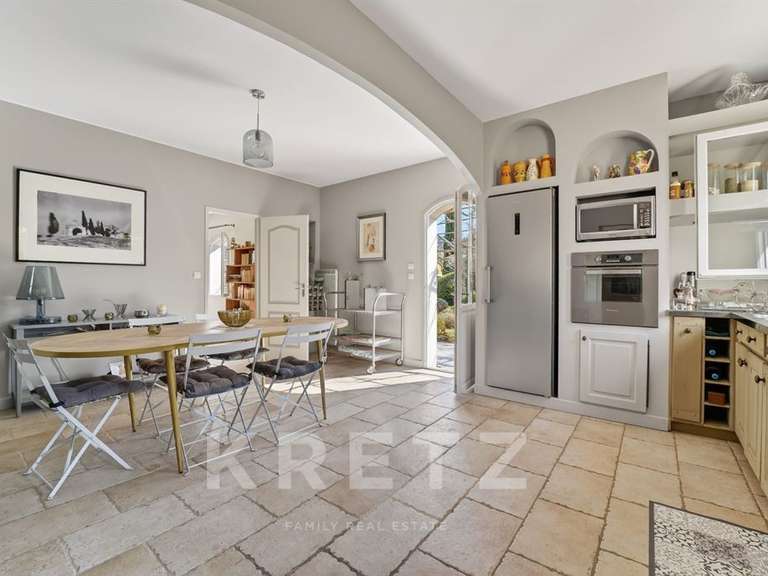 House Saint-Rémy-de-Provence - 5 bedrooms - 214m²