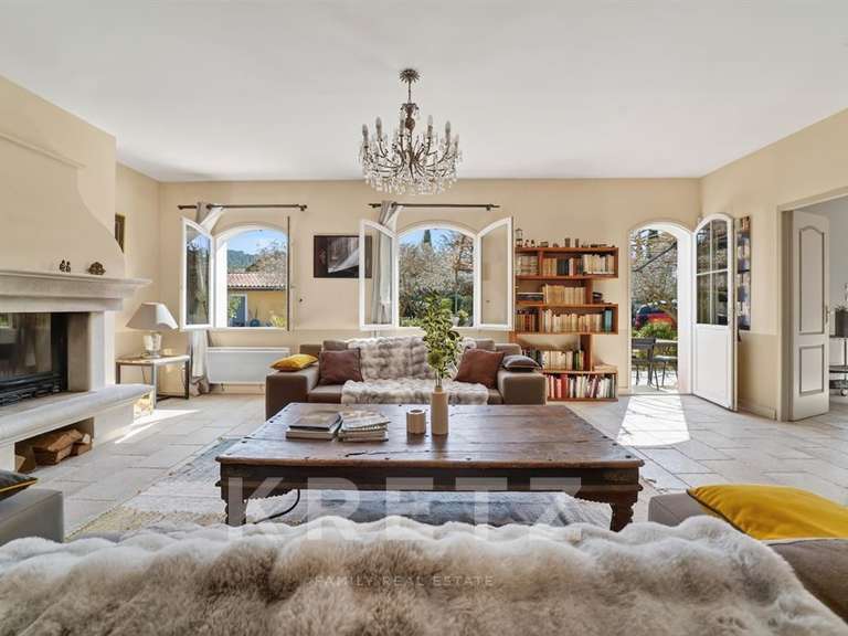 Maison Saint-Rémy-de-Provence - 5 chambres - 214m²