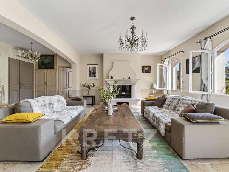 Maison Saint-Rémy-de-Provence - 5 chambres - 214m²