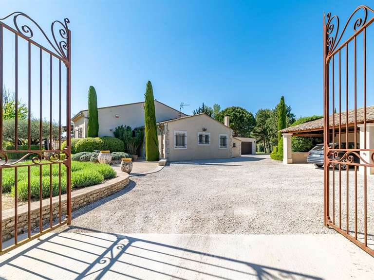 House Saint-Rémy-de-Provence - 4 bedrooms - 320m²