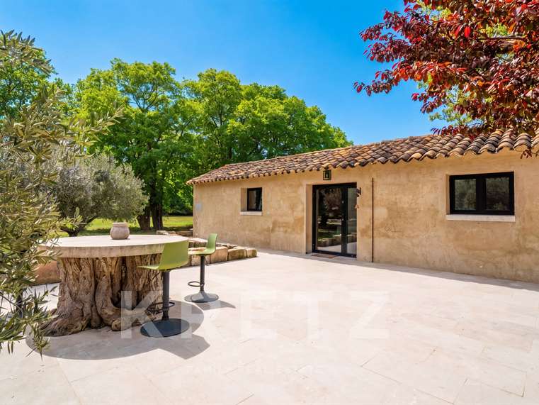 Maison Saint-Rémy-de-Provence - 10 chambres - 495m²