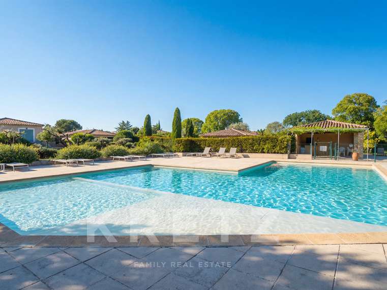 Maison Saint-Rémy-de-Provence - 3 chambres - 106m²