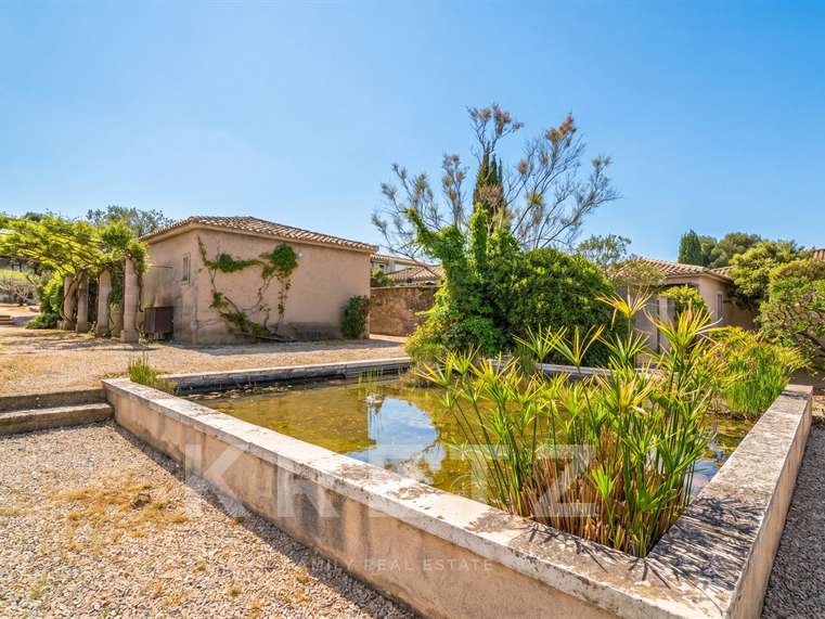 Maison Saint-Rémy-de-Provence - 3 chambres - 106m²