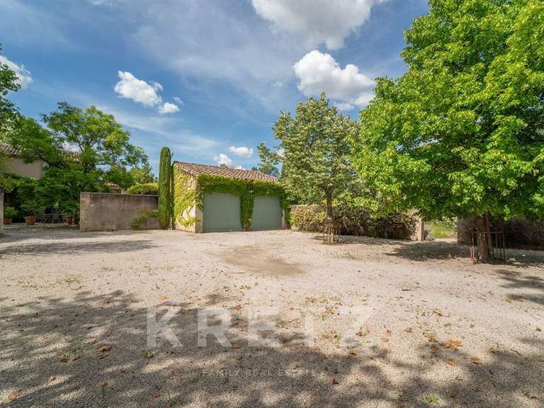 Maison Saint-Rémy-de-Provence - 4 chambres - 253m²