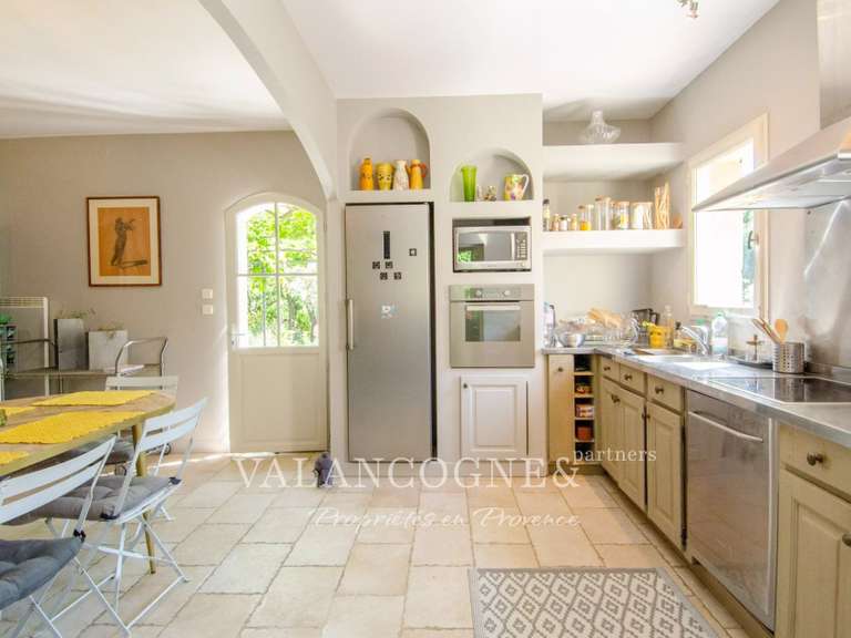 Maison Saint-Rémy-de-Provence - 5 chambres - 238m²