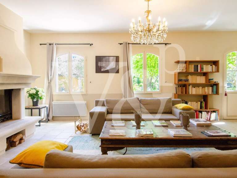 Maison Saint-Rémy-de-Provence - 5 chambres - 238m²