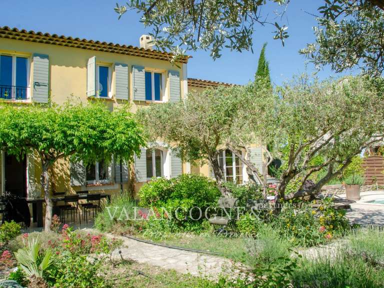 Maison Saint-Rémy-de-Provence - 5 chambres - 238m²