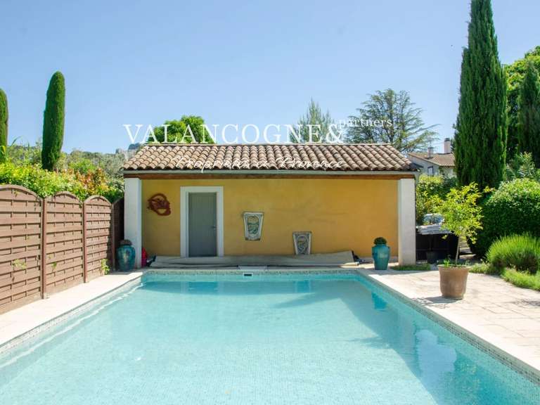Maison Saint-Rémy-de-Provence - 5 chambres - 238m²