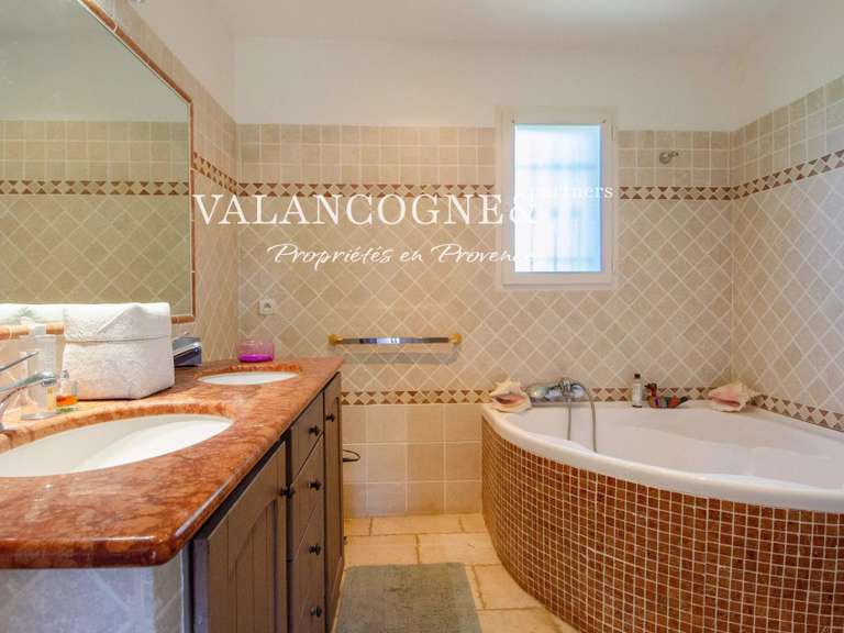 Maison Saint-Rémy-de-Provence - 5 chambres - 238m²