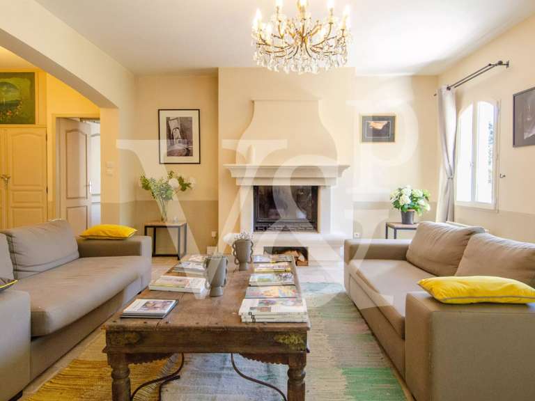 Maison Saint-Rémy-de-Provence - 5 chambres - 238m²