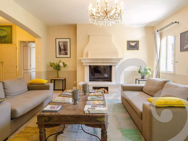 House Saint-Rémy-de-Provence - 5 bedrooms - 238m²