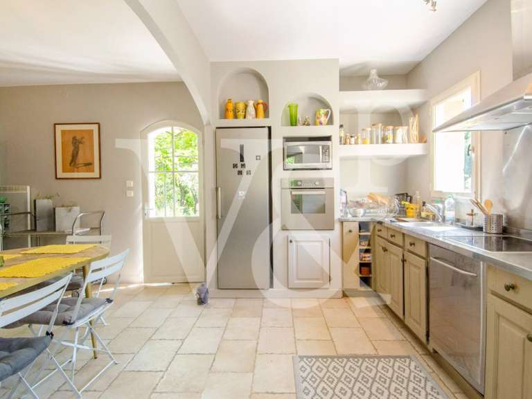Maison Saint-Rémy-de-Provence - 5 chambres - 238m²