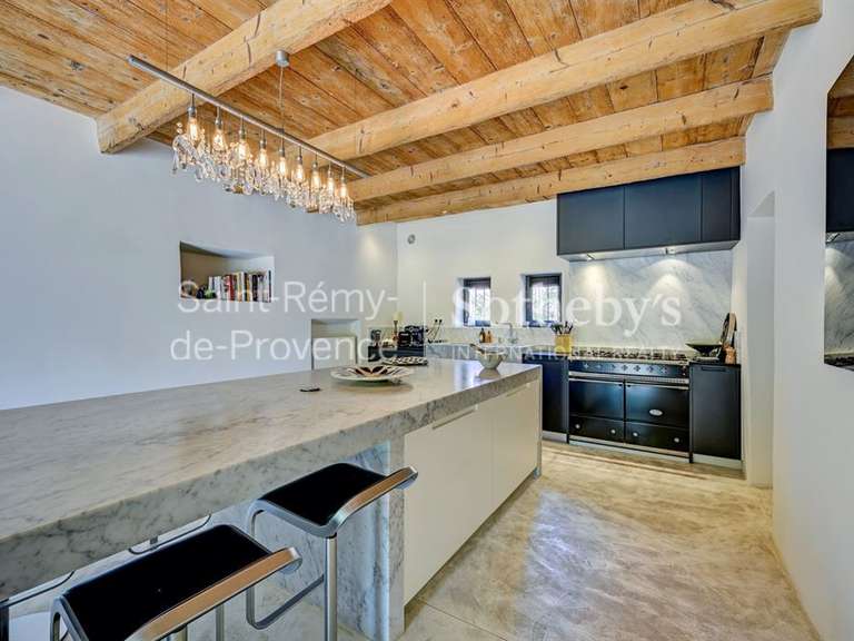 Maison Saint-Rémy-de-Provence - 5 chambres - 235m²