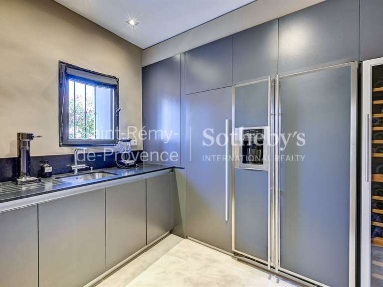 Maison Saint-Rémy-de-Provence - 5 chambres - 235m²