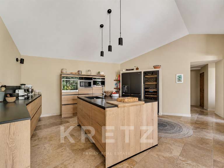 House Saint-Rémy-de-Provence - 4 bedrooms - 168m²