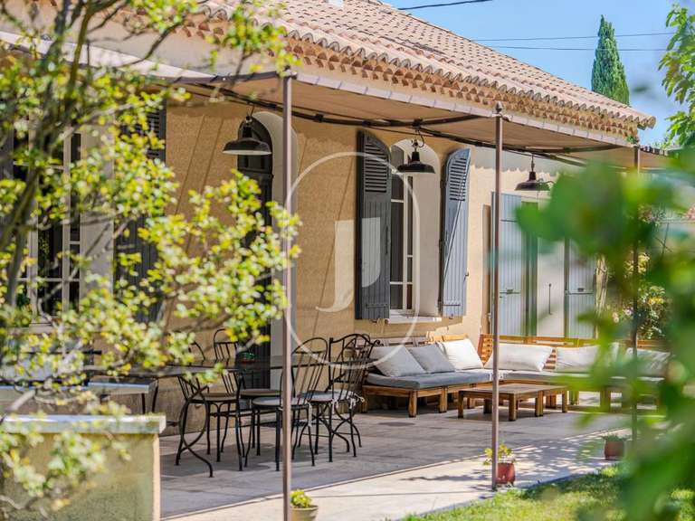 Maison Saint-Rémy-de-Provence - 5 chambres - 187m²