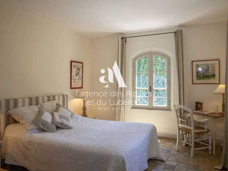 Maison Saint-Rémy-de-Provence - 4 chambres - 230m²