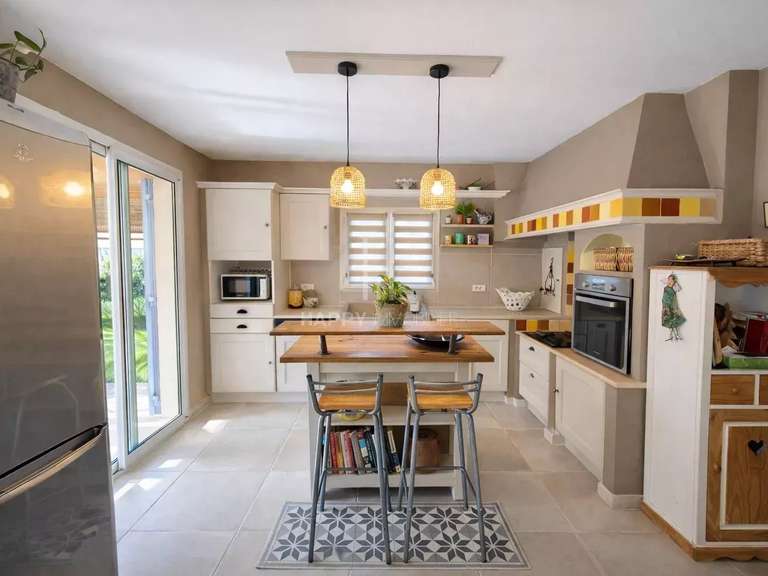 Maison Saint-Rémy-de-Provence - 4 chambres - 155m²