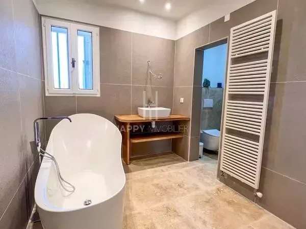 Maison Saint-Rémy-de-Provence - 4 chambres - 218m²