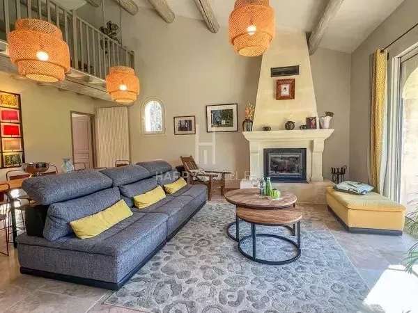 Maison Saint-Rémy-de-Provence - 4 chambres - 218m²