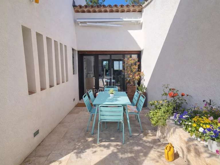 House Saint-Rémy-de-Provence - 5 bedrooms - 200m²