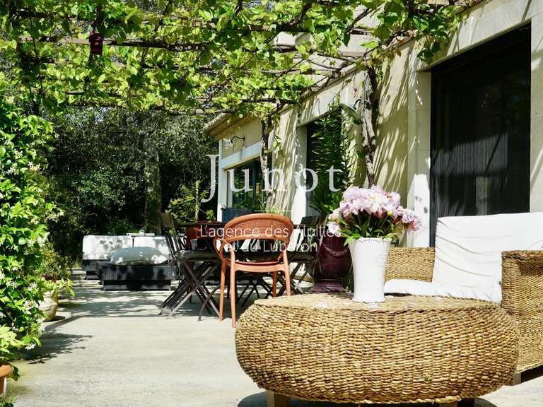 House Saint-Rémy-de-Provence - 4 bedrooms - 200m²