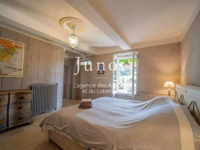 House Saint-Rémy-de-Provence - 5 bedrooms - 200m²