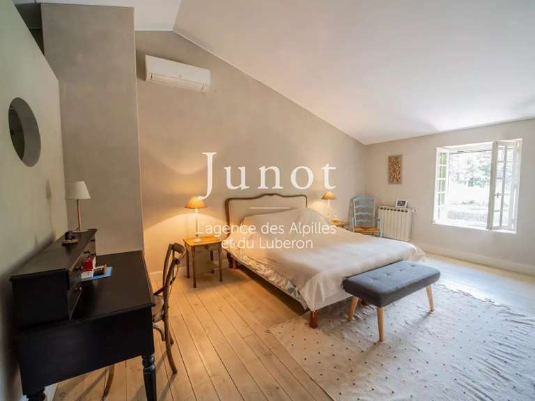 House Saint-Rémy-de-Provence - 5 bedrooms - 200m²