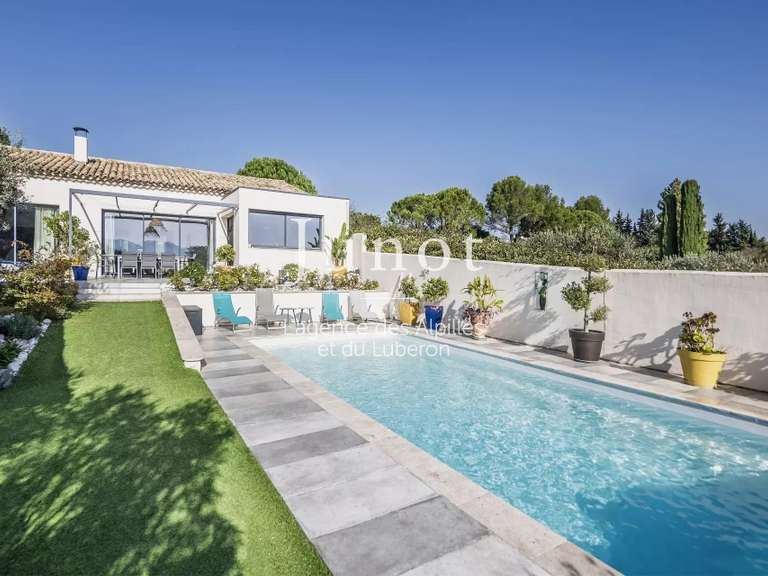 House Saint-Rémy-de-Provence - 3 bedrooms - 2000m²