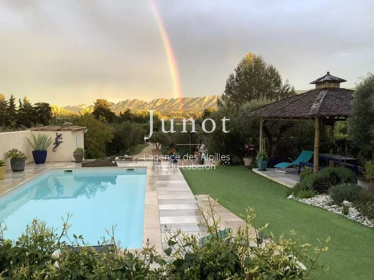 House Saint-Rémy-de-Provence - 3 bedrooms - 2000m²