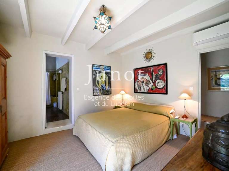 House Saint-Rémy-de-Provence - 5 bedrooms - 10000m²