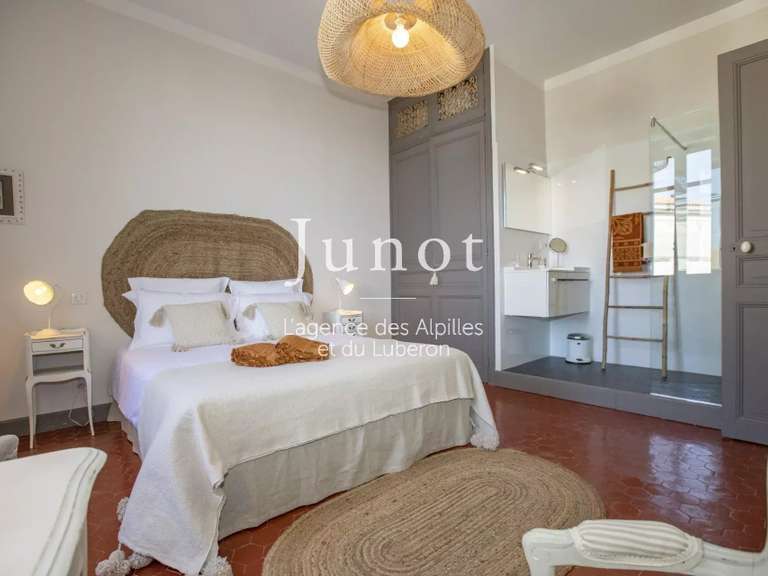 House Saint-Rémy-de-Provence - 3 bedrooms - 280m²