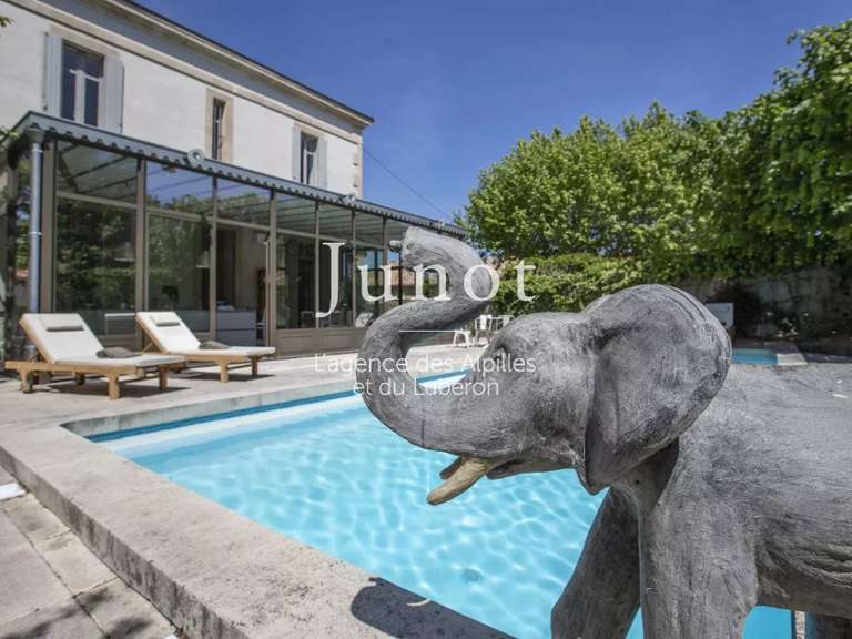 House Saint-Rémy-de-Provence - 3 bedrooms - 280m²
