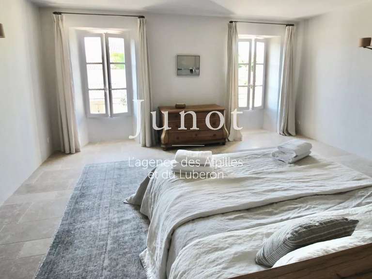 House Saint-Rémy-de-Provence - 5 bedrooms - 1000m²