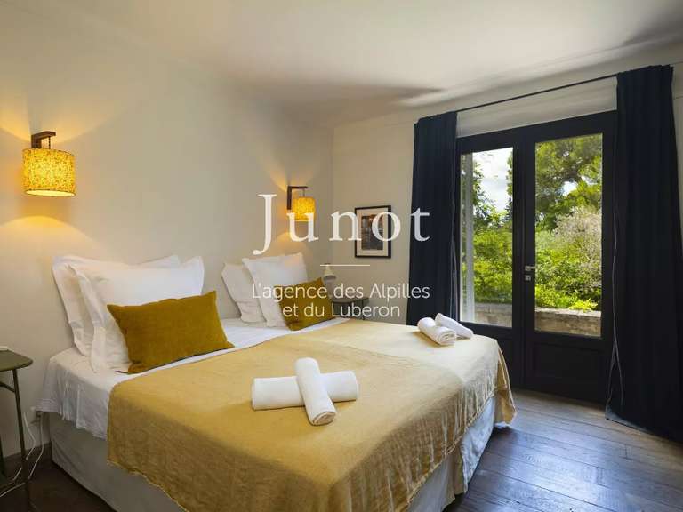 House Saint-Rémy-de-Provence - 8 bedrooms - 400m²