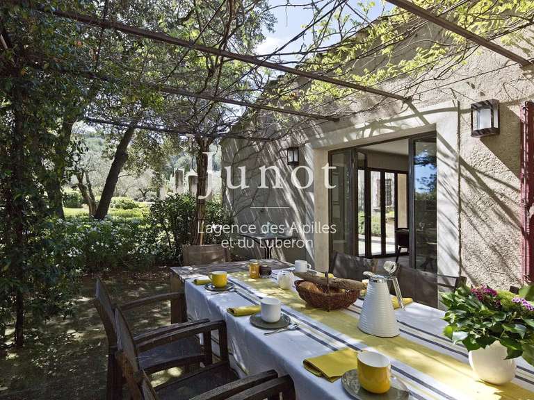 House Saint-Rémy-de-Provence - 7 bedrooms - 10000m²