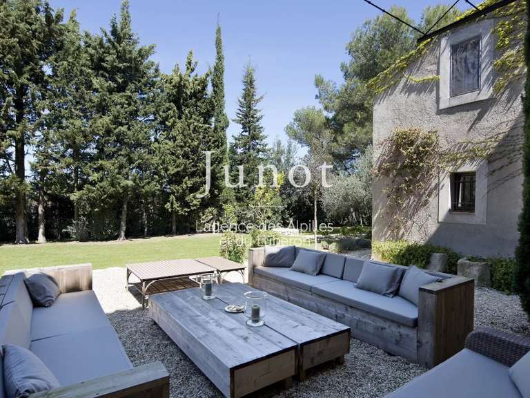 House Saint-Rémy-de-Provence - 7 bedrooms - 10000m²