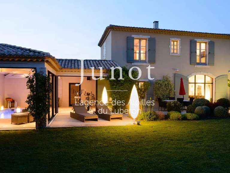 House Saint-Rémy-de-Provence - 7 bedrooms - 300m²