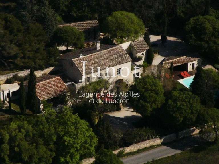 House Saint-Rémy-de-Provence - 8 bedrooms - 5000m²