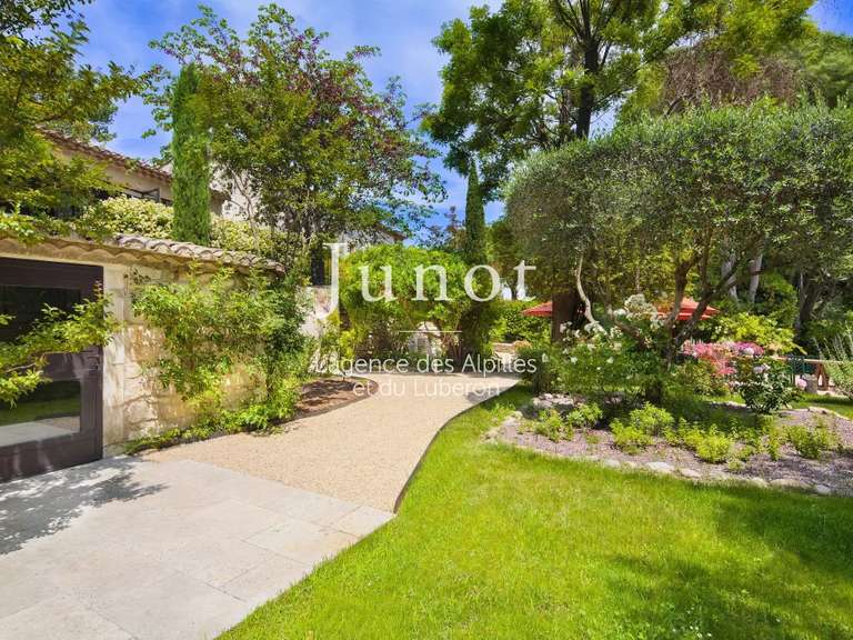 House Saint-Rémy-de-Provence - 8 bedrooms - 5000m²